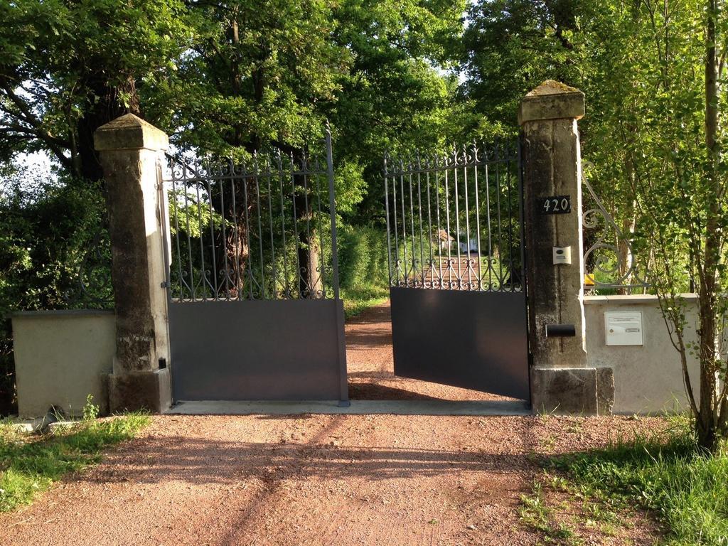 Domaine D'Aromm - Chambres D'Hotes & Gites - Piscine, Etangs & Animaux - Au Calme Ouches المظهر الخارجي الصورة