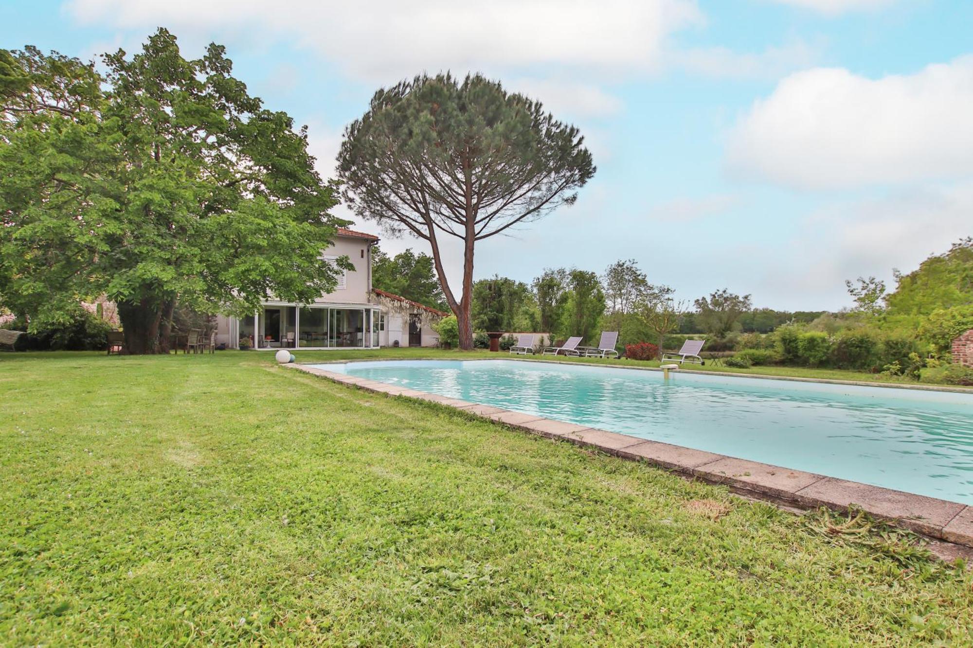 Domaine D'Aromm - Chambres D'Hotes & Gites - Piscine, Etangs & Animaux - Au Calme Ouches المظهر الخارجي الصورة